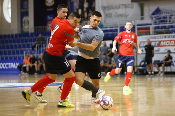 Игрок мини-футбольного клуба «Тюмень» Дмитрий Босюк: «Нам нужно ещё две недели, чтобы сыграться»