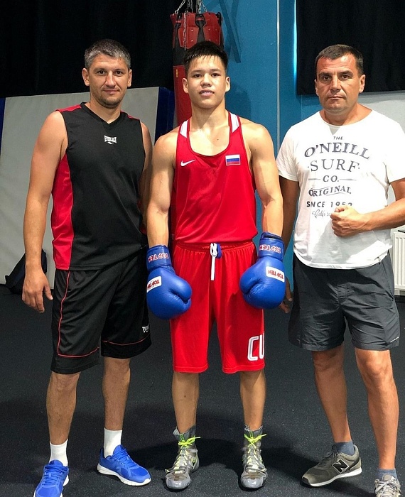 Захаров выйдет на ринг в Софии