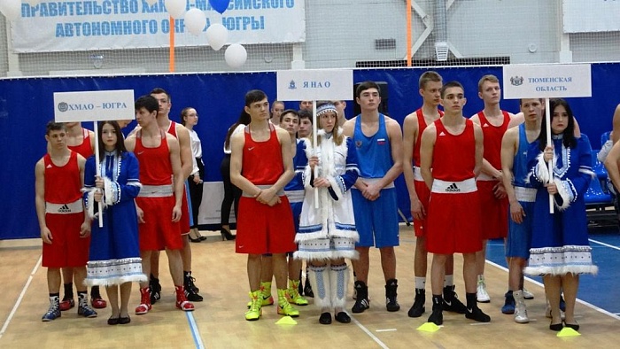 В Нижневартовск съехались боксеры