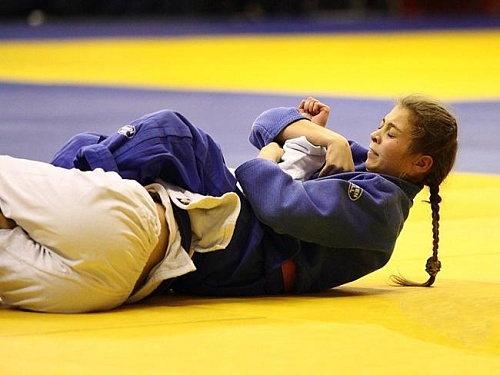 Будет бороться на пражском татами