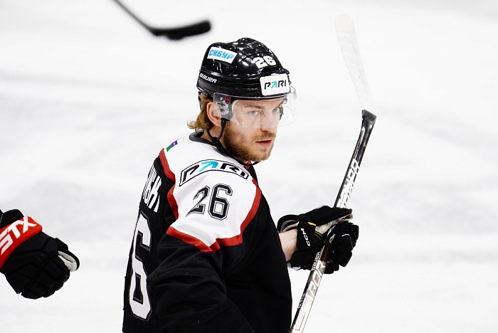 Игрок хоккейного клуба «Рубин» Иван Сушинский: «Мой второй гол удивил больше, шайба мимо ворот шла…»