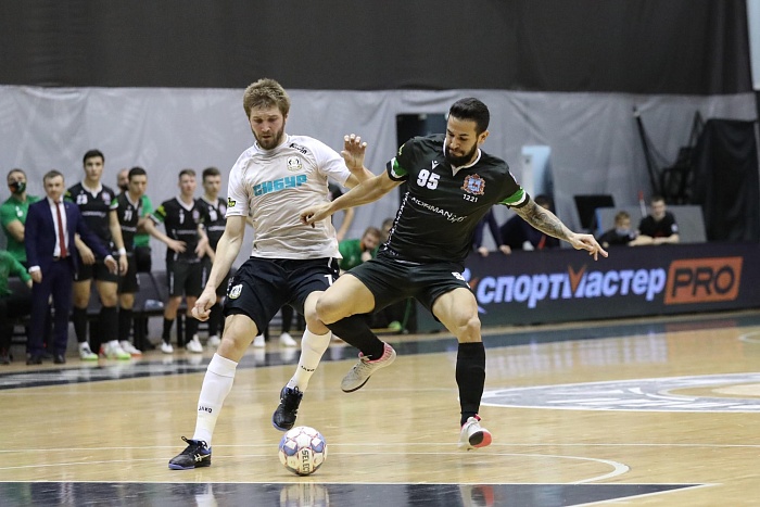 Сибиряки начнут полуфинал в гостях (ОНЛАЙН)