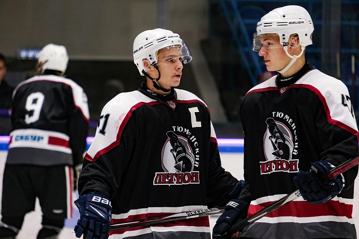 Хоккейная команда «Тюменский Легион» обыграла в Альметьевске «Спутник»