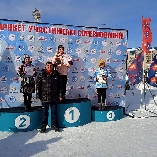 В Тобольске спорили за награды в зимнем триатлоне