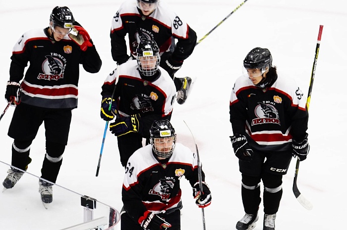 Молодёжная хоккейная команда «Тюменский Легион» завершила турнир в Челябинске победой над «Снежными Барсами» из Казахстана