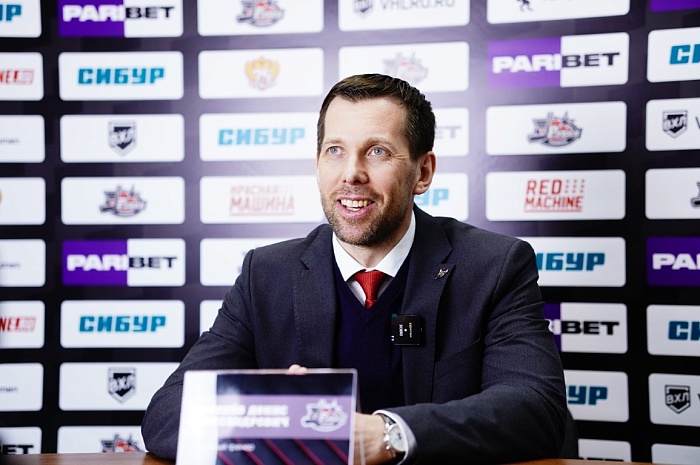 Главный тренер тюменского хоккейного клуба Денис Ячменев: «Думаю, к игре с «Динамо» больше болельщики готовятся»