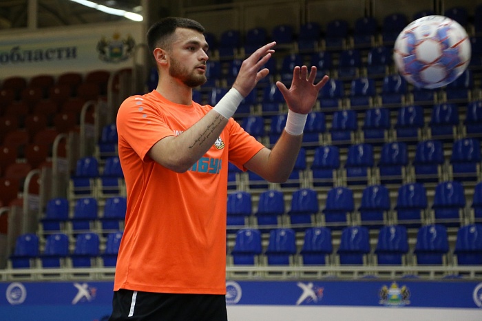 Голкипер мини-футбольного клуба «Тюмень» Кирилл Суханов: «Самый любимый герой детства – Рафаэль из черепашек-ниндзя, такой же боевитый и вспыльчивый как я»