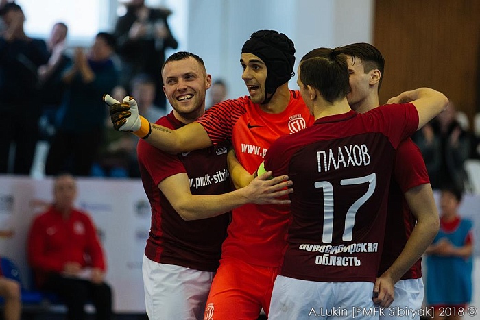 Фото с сайта ПМФК