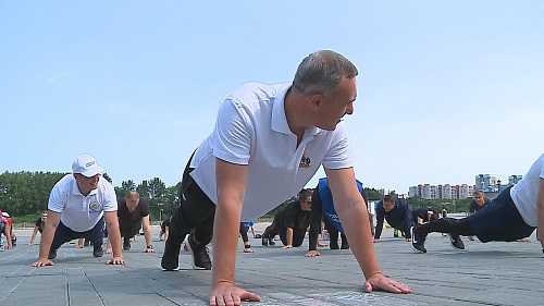 Руслан Кухарук в День города получил «Спортивный заряд» на Набережной