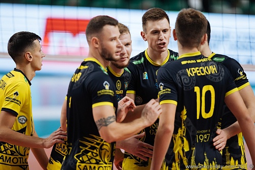 Дюжину команд поделили на квартеты