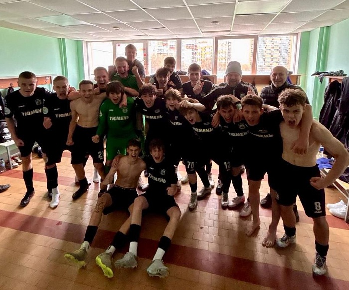 Футболисты «Тюмени-2009» выиграли первый матч в сезоне и сделали подарок тренеру