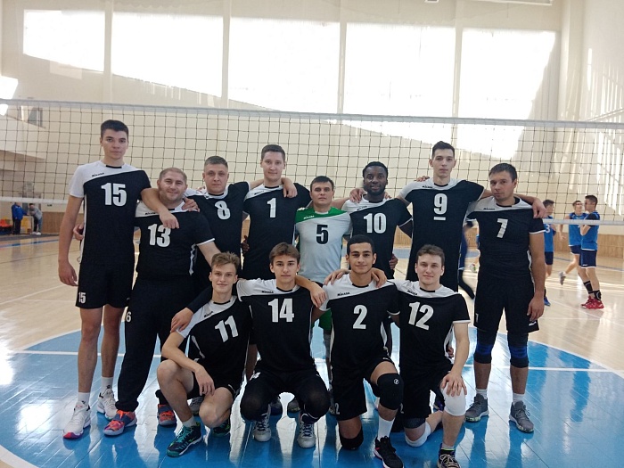 «Атлант» удачно стартовал дома