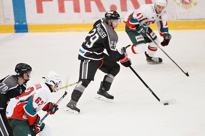 Фото Владимира ОГНЁВА