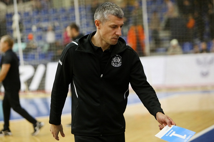 Наставник мини-футбольного клуба «Тюмень» Максим Горбунов: «Денис Аширов умеет хорошо попадать по воротам»