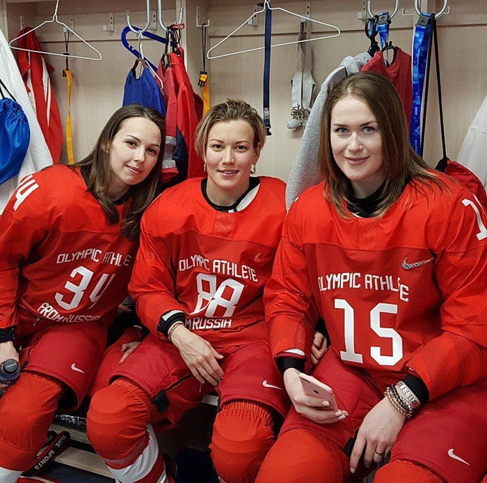 Баталова разминалась отдельно, Павлову атаковали вдвоём (ВИДЕО)