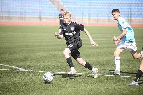 Футболисты «Тюмени-2009» одержали крупную победу в Барнауле