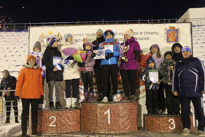 Тобольские семьи встали на лыжи и взялись за винтовки