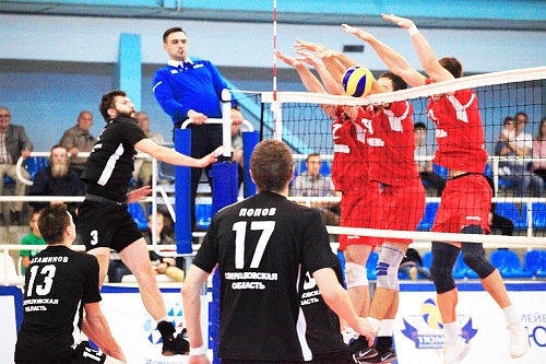 АСК лидирует, а тюменцы покинули стан аутсайдеров