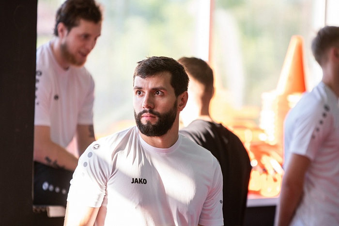 Нападающий хоккейного клуба «Рубин» Никита Мокин: «После матча с ХК «СКА-Нева» не стыдно посмотреть болельщикам в глаза»