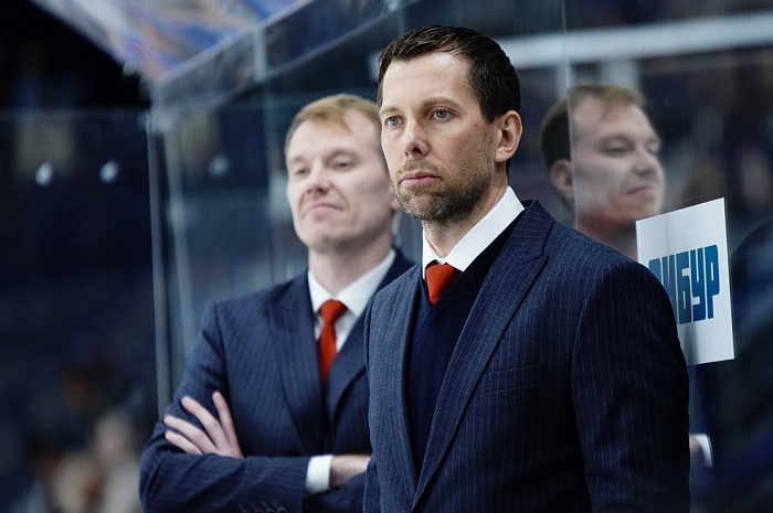 Главный тренер хоккейного клуба «Рубин» Денис Ячменёв: «Когда больше голов, нам спокойнее на лавке стоять»