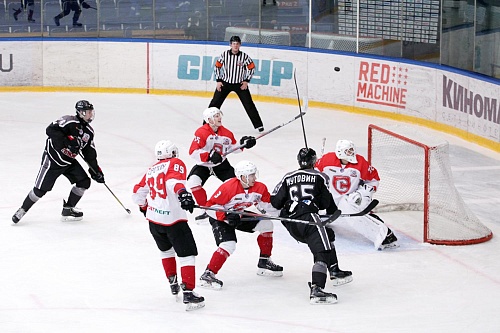 Классный бросок Артёма Пылаева принес тюменцам победу над «Спутником» (ВИДЕОТРАНСЛЯЦИЯ, ЛУЧШИЕ МОМЕНТЫ)