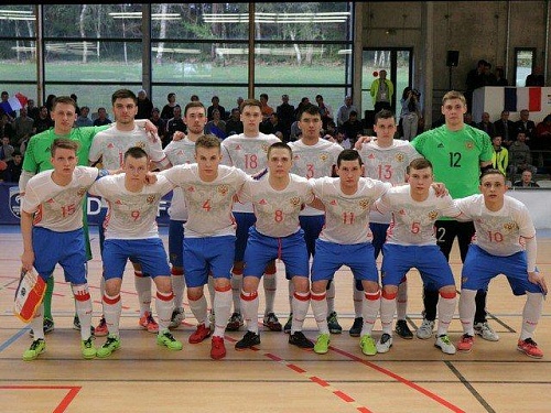 Емельянов дебютировал в молодежной сборной