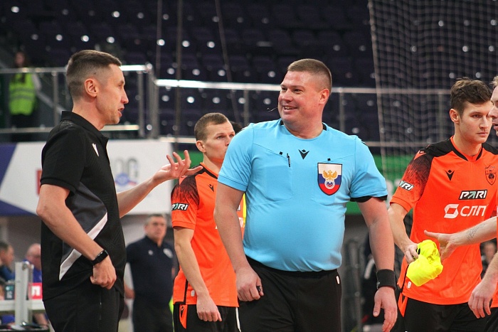 Арбитр из Тюмени отсудит кубковый матч в Югорске