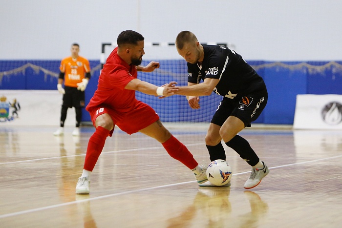 Турнир по мини-футболу на призы Тюменской области. «Синара» (Екатеринбург) – «Аят» (Рудный) – 6:3