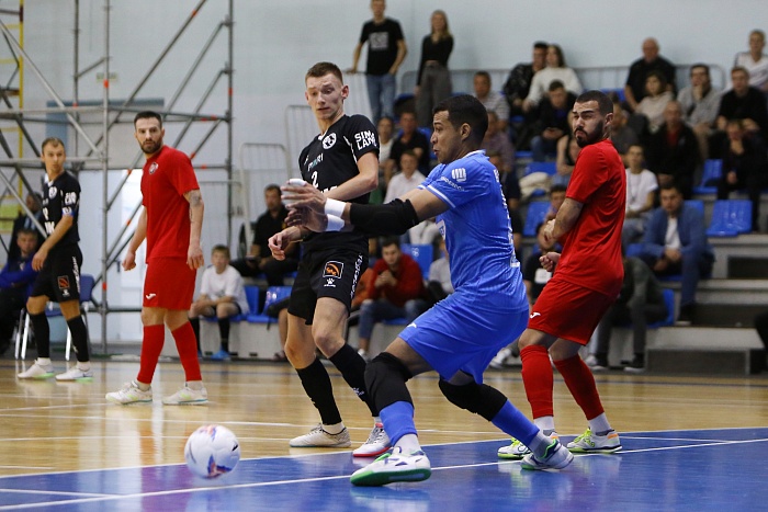 Турнир по мини-футболу на призы Тюменской области. «Синара» (Екатеринбург) – «Аят» (Рудный) – 6:3