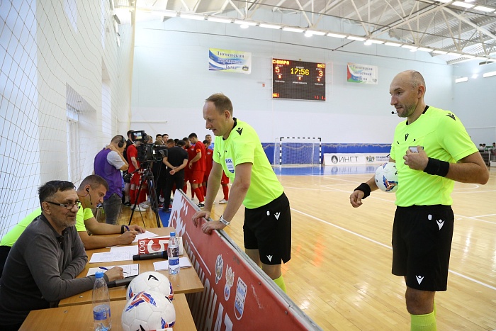 Турнир по мини-футболу на призы Тюменской области. «Синара» (Екатеринбург) – «Аят» (Рудный) – 6:3