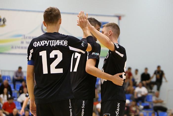 Турнир по мини-футболу на призы Тюменской области. «Синара» (Екатеринбург) – «Аят» (Рудный) – 6:3