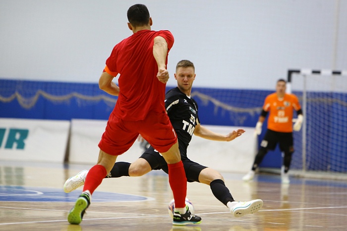 Турнир по мини-футболу на призы Тюменской области. «Синара» (Екатеринбург) – «Аят» (Рудный) – 6:3