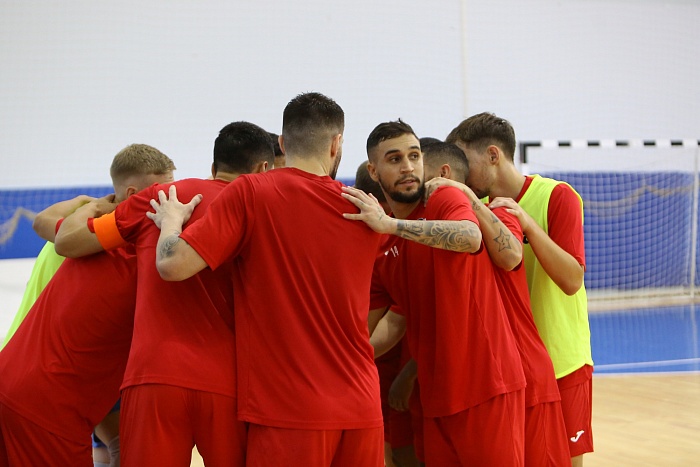 Турнир по мини-футболу на призы Тюменской области. «Синара» (Екатеринбург) – «Аят» (Рудный) – 6:3