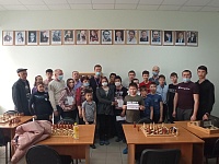 В шахматы сыграли дети и ветераны