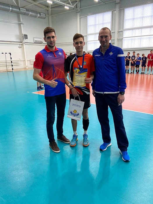 Волейболисты из тюменской спортшколы № 3 выиграли областное первенство