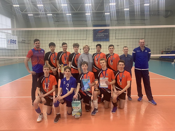 Волейболисты из тюменской спортшколы № 3 выиграли областное первенство