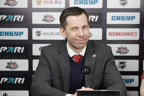 Главный тренер хоккейного клуба «Рубин» Денис Ячменёв: «Неплохо перед сезоном проверить свои силы»