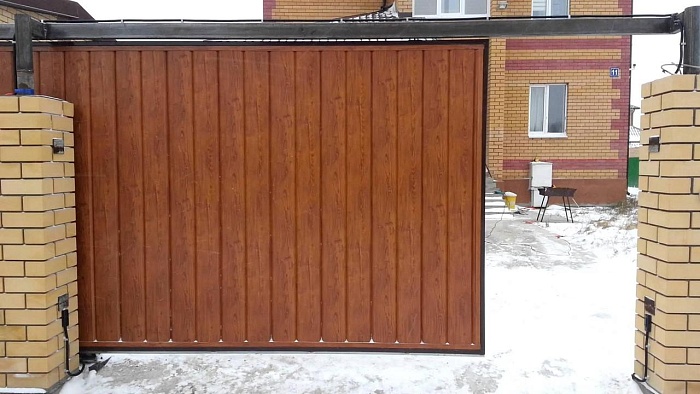 Выбираем откатные ворота по типу, производителю и варианту управления