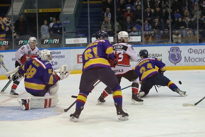 Полуфинал хоккейного Кубка Петрова радует болельщиков обилием голов