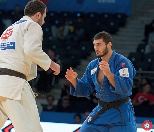 На китайском татами боролся в финале