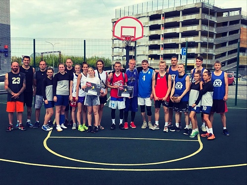 В стритбол тюменцы играли с «Яростью»