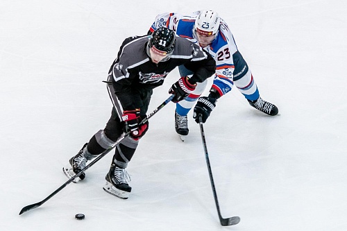 «Лада» обошла тюменцев, «Нефтяник» выиграл восьмой раз подряд