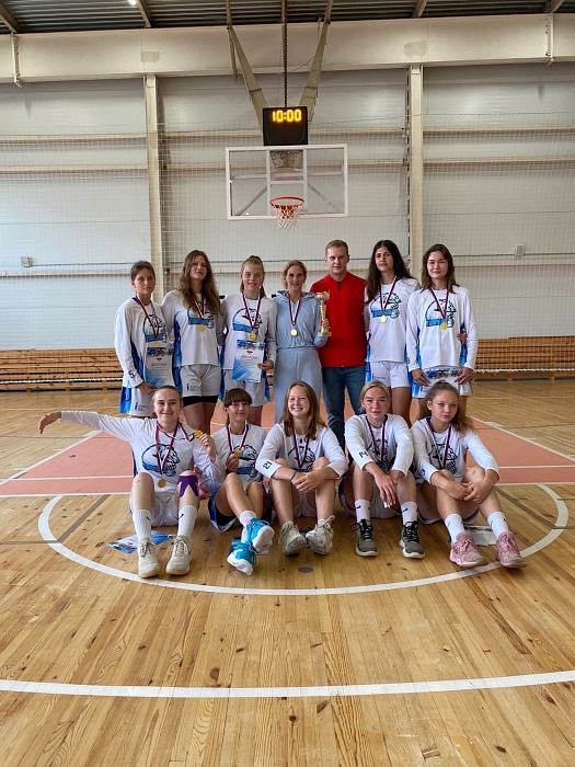 Баскетболистки тюменской «Гвардии» добыли трофей в столице Алтая