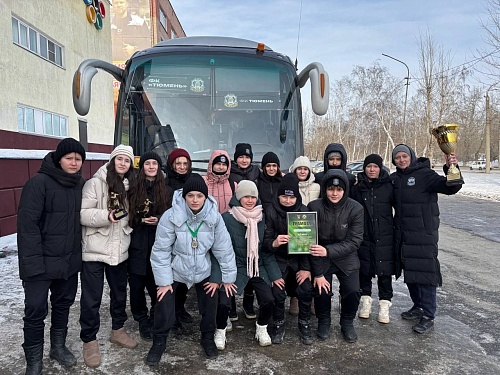 В Кургане финишировал второй тур первенства Уральского, Сибирского и Приволжского федеральных округов по футзалу среди девочек до 16 лет