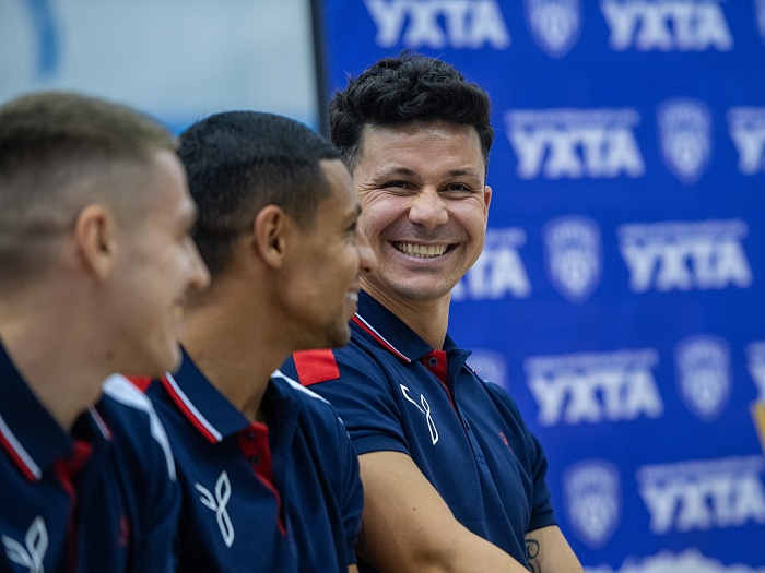 Хет-трик имени вратаря мини-футбольного клуба «Ухта» и сборной Бразилии Гитты: гол, передача и жёлтая карточка