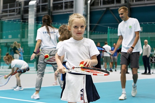 Руководитель федерации тенниса Тюменской области Виктор Беличенко: «Центр  «Лидер» построен,  в основном, для детей»