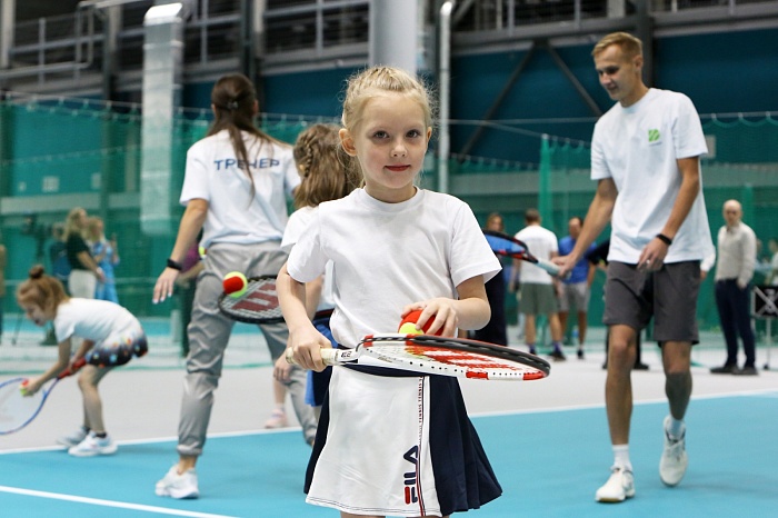 Руководитель федерации тенниса Тюменской области Виктор Беличенко: «Центр  «Лидер» построен,  в основном, для детей»