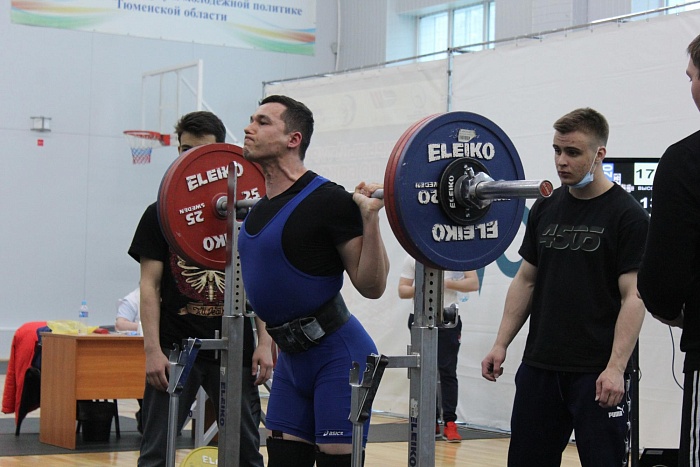 В силовом троеборье спорили за областные призы