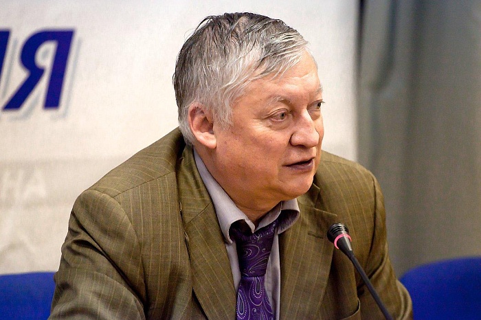 Депутат Государственной Думы РФ от Тюменской области и 12-й чемпион мира по шахматам Анатолий Карпов. Фото Александра ЗЫРЯНОВА