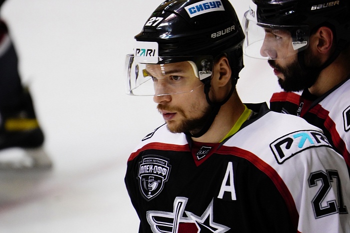 Хоккейный клуб «Рубин» сохранил в составе опытных игроков